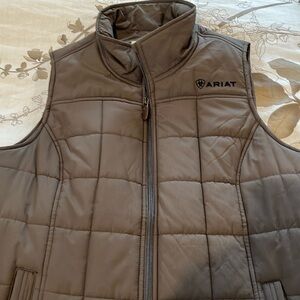 Ariat woman’s conceal vest XL